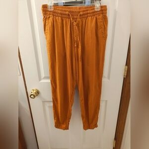 Burnt orange capris